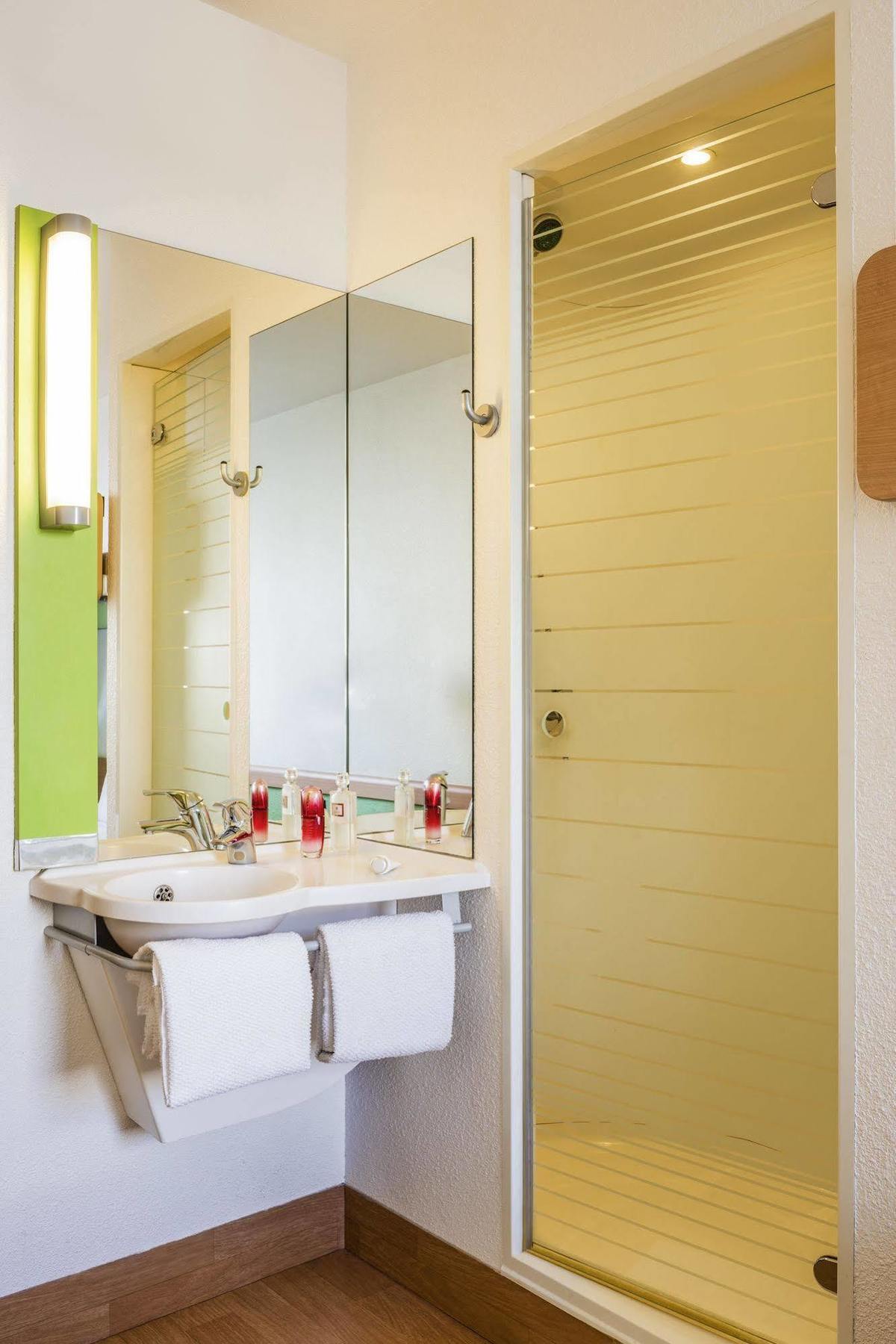 ibis budget Newport Eksteriør billede